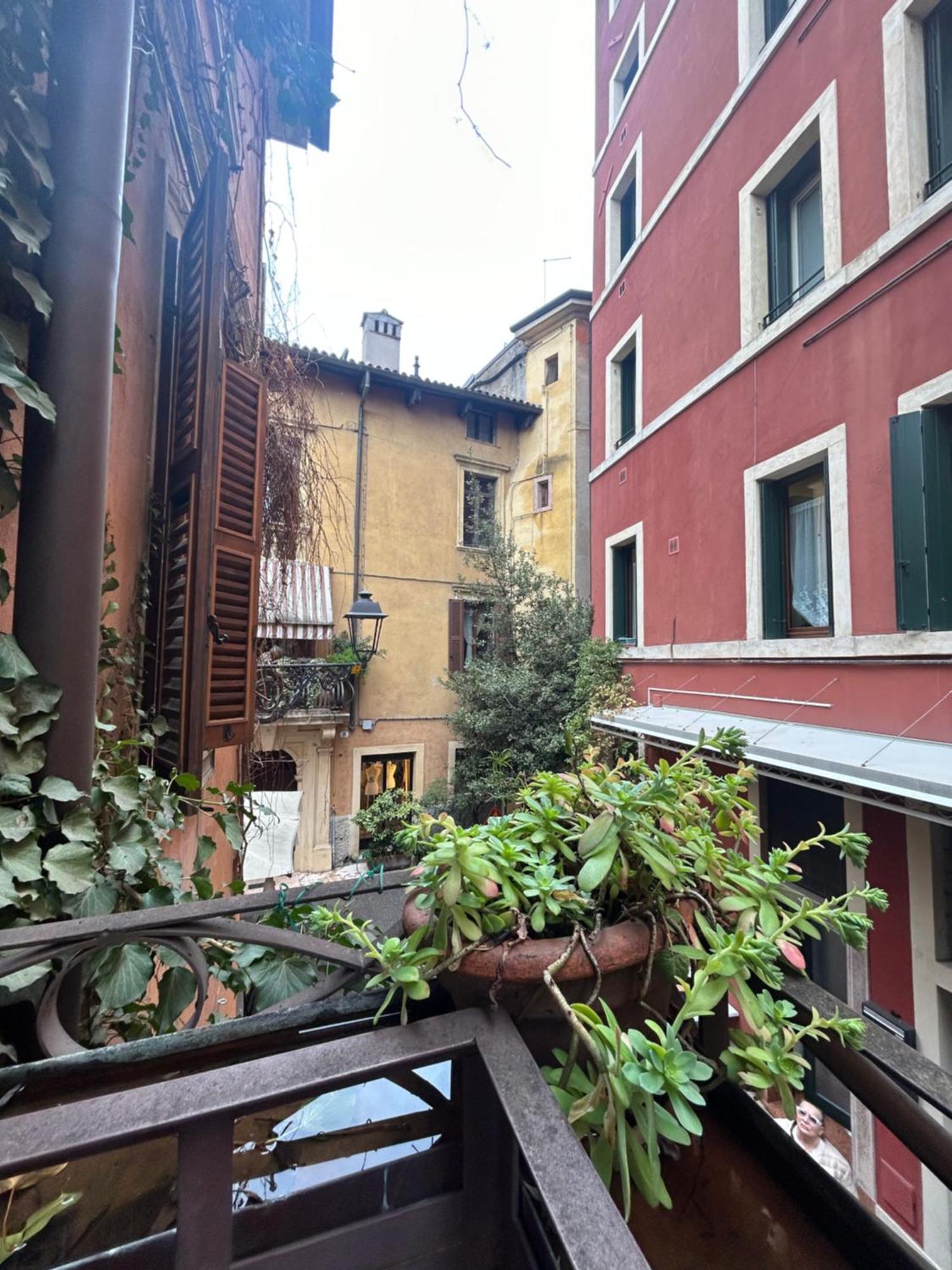 Residenza Della Samaritana Classici Verona Exteriör bild